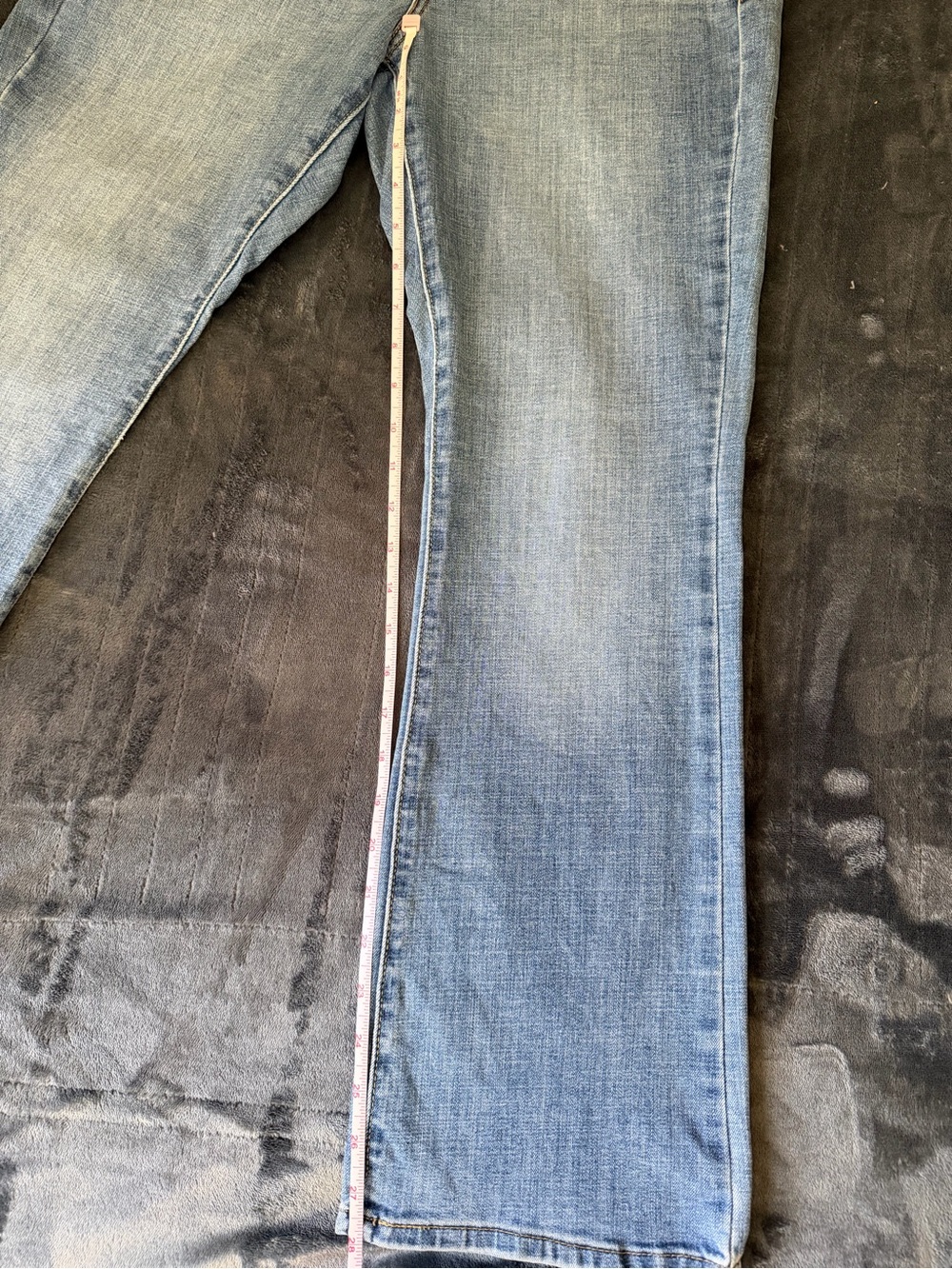 Levi’s Classic Boot Jeans Women’s Size 10 Short W30 L30 Medium Wash Denim - Picture 9 of 12
